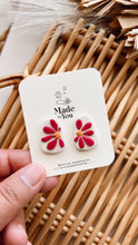 Load image into Gallery viewer, Mayra Earrings
