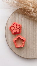 Load image into Gallery viewer, Spring Flower Clay Cutter
